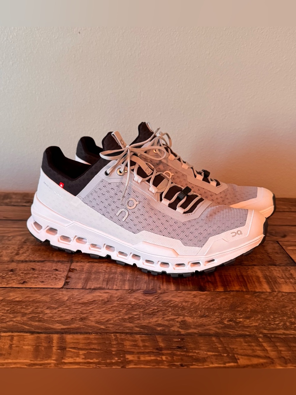 On Cloudunltra Trail Running Men’s Athletic Shoes in Glacier/Frost
